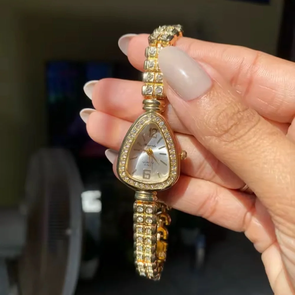 Vintage Gold Rhinestone Watch – Feminine Luxury Timepiece - Picture 7 of 9